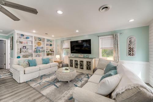 Emerald Isle Apartment | Emerald Isle Beach House Walk to the Sand!