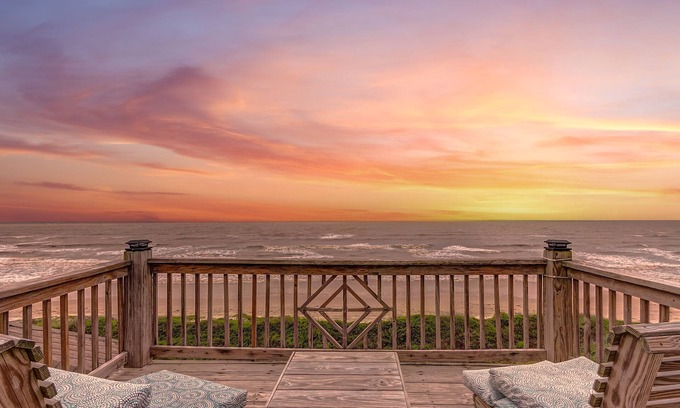 Gilchrist House | Emerald Isle, Beachfront, Sleeps 15, Dog Friendly, Gilchrist