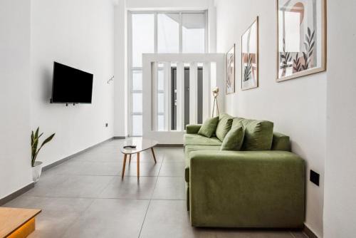 Ampelokipoi Apartment | Emerald Loft Maisonette
