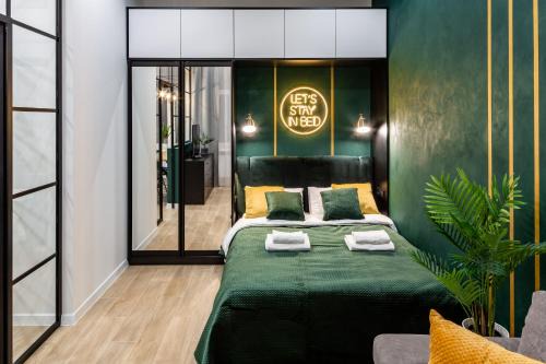 Lviv City Center Apartment | Emerald Lux Apartment. LiveInLviv