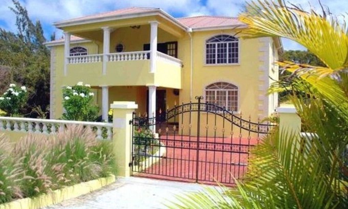 Speightstown House | “Emerald Manor” Island Home In Barbados