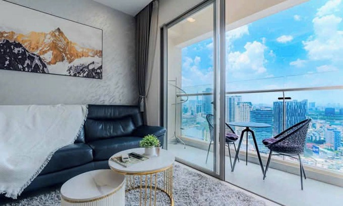 Downtown Ho Chi Minh City Apartment | Emily IndochinaPark Luxury Saigon Center