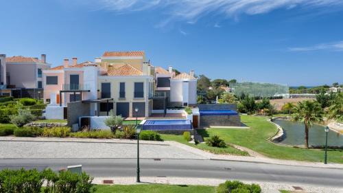 Vale do Lobo Apartment | Emily