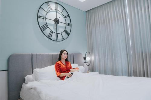 Surabaya Apartment | EMKA Lodge studio room the vertu apartemen ciputra world surabaya