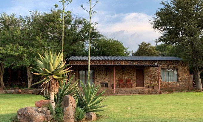 Thabazimbi Apartment | Emmanuel Self-Catering Cottage