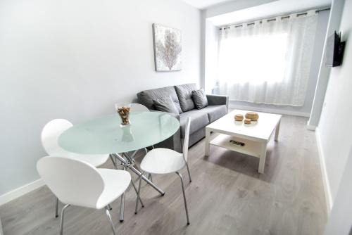 Camino de Ronda Apartment | Emperatriz Deluxe