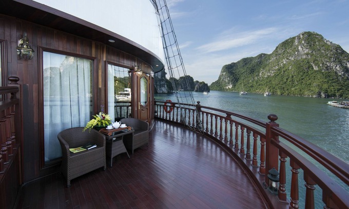 Ha Long Boat Rental | Emperor Cruises Legacy Halong