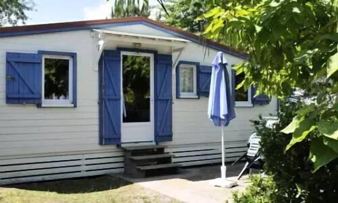 Biscarrosse Ski Chalet | En Chon Les Pins - Camping-Caravaning * - Chalet wood 30m2 2 bedrooms n° 29 SATURDAY/SATURDAY 4 to 5 people - 4 pers. included in the tariff