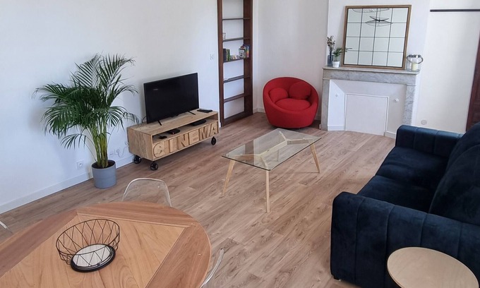 Pelissanne Apartment | En Plein Coeur de Pélissanne - 55 m2 Rénovés