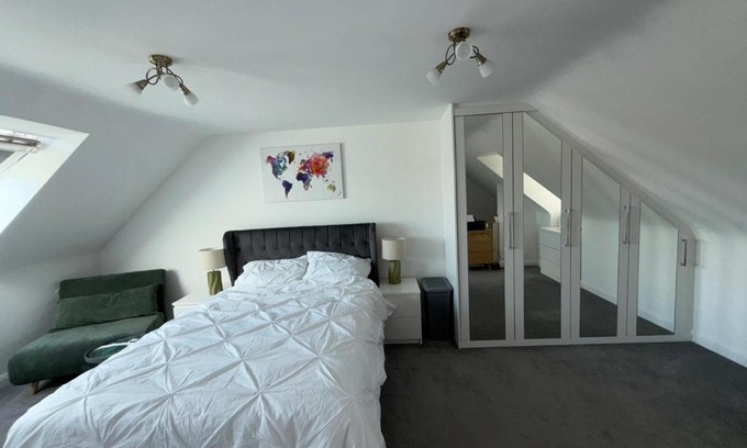 Seisdon House | En-suite Studio - LuxurymeetsComfort