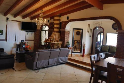 Playas De Tijuana House | Encantó del Mar - Beachfront house