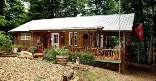 Newport House | Enchanted Cottage