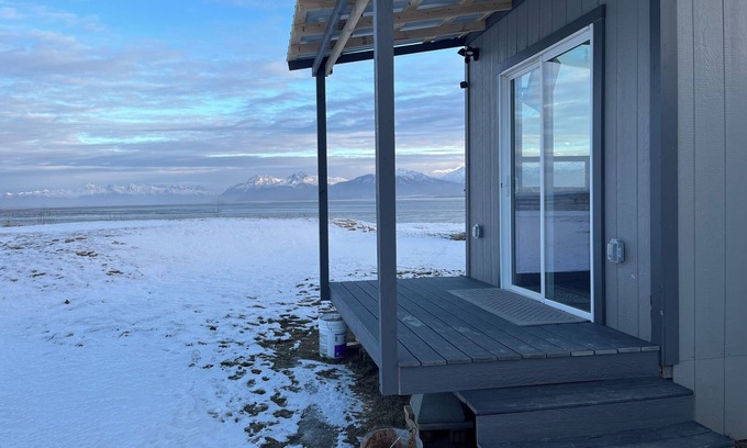 Alaska Cabin | Enchanting cabin with WiFi in Wasilla - Perfect Alaskan getaway.