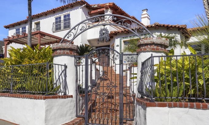Loma Portal House | Enchanting Mediterranean Dream Home!