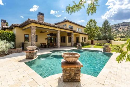 Uptown Sedona Villa | Enchanting Sedona Villa with Views Spa and Pool