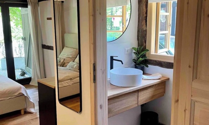 Hittbergen Cabin | Enchanting tiny house with fireplace on the Elbe