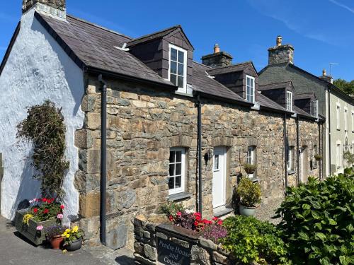 Newport House | End Cottage