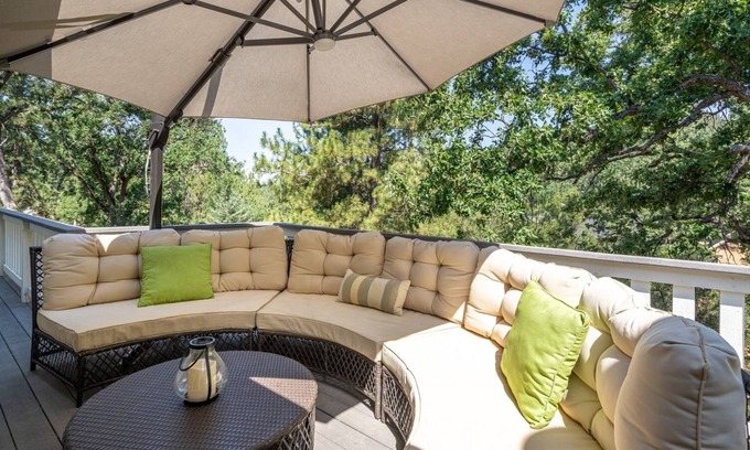 Groveland House | Endless Summer - Enjoy Endless Summer, With a Beautiful Sun Deck, Hammocks, and a Gas BBQ by Redawning