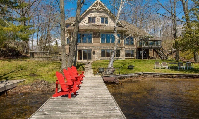 Georgian Bay House | Endless Summers Fabulous Lake oasis