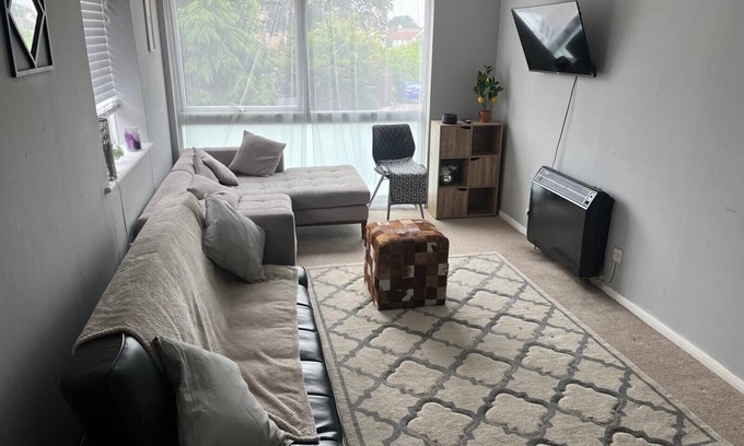 Highlands Apartment | Enfield City Apartment Retreat
