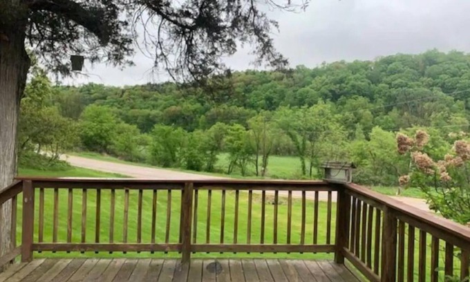Soldiers Grove Other | English Run Rental House