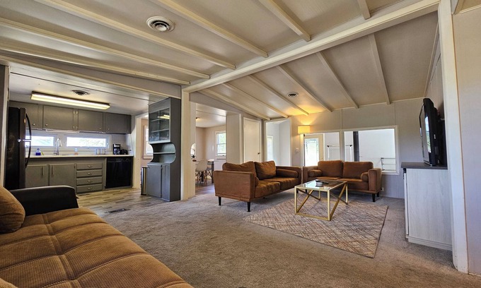 Adamstown House | Enjoy a Peaceful environment with neighboring mini pones a fire pit to sit under the stares. roll into the oversized parking lot and enjoy this lovely modern farm home.