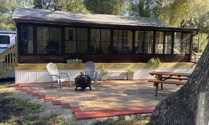 Salt Springs Cabin | Enjoy a view of Little Lake Kerr while sipping your coffee!