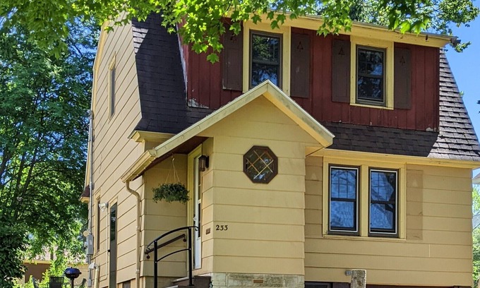 Ironwood House | Enjoy entire home by the Iron Belle Trail with sauna!