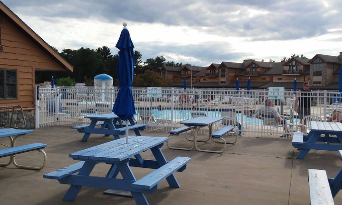 Arkdale Condo | Enjoy lower Rates Your Time At Northern Bay Sunset Condominiums Magnolia Loft.