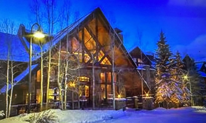 Mountain Village Cabin | Enjoy mountain views & luxury-slope side retreat nestled in Mtn Village, CO.