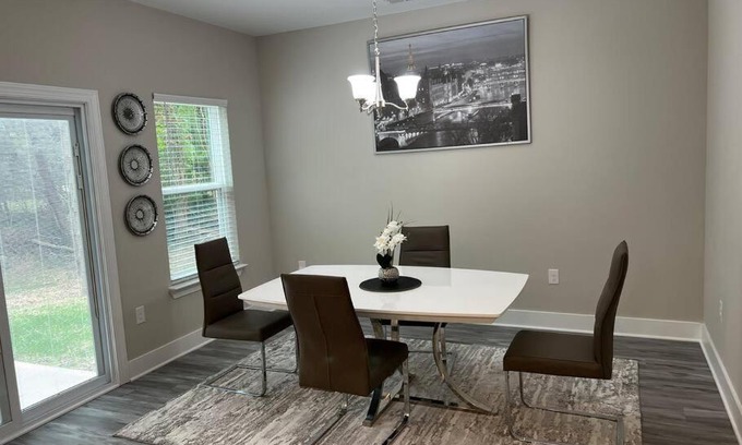 Charlotte House | Enjoy our newly 4 Bedroom.