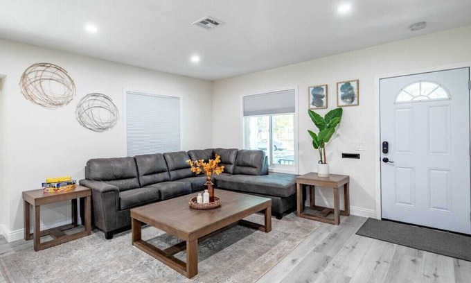 North Central House | Enjoy & Relax in this U · Enjoy & Relax in this Unique Pasadena Home