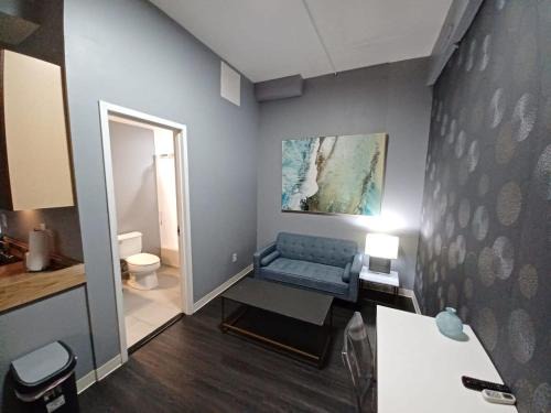 Downtown Boston Apartment | Enjoy Spring Time In Boston 406