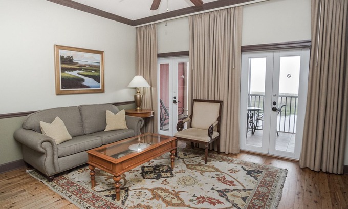 Historic Downtown Apalachicola Condo | Enjoy Sunrise views over the Apalachicola River from this 3rd floor condo
