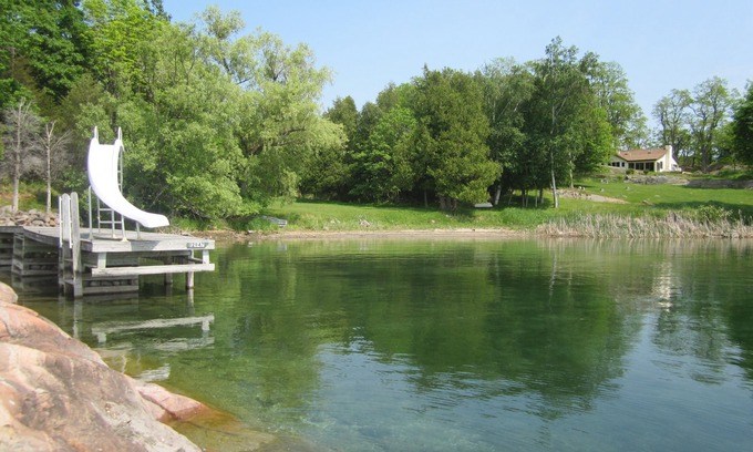 Grenell Cottage | Enjoy the best of the 1000 islands from this cottage on Grindstone Island