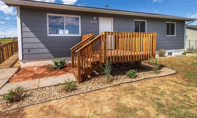 Blackhawk House | Enjoy the comfort of this 6 bedroom 2 bath home