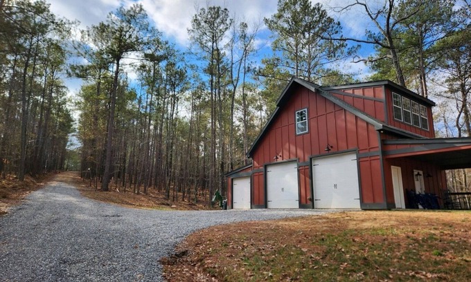 Little Kowaliga House | Enjoy the Fall at The Barn at Grateful Cove, Lake Martin