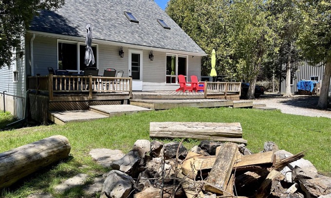 Miller Lake House | Enjoy the paradise of Lake Huron
