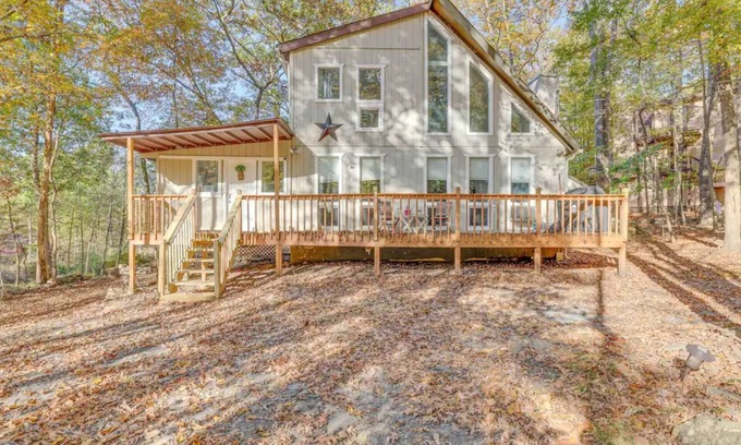 Bushkill Ski Chalet | Enjoy the scenic Pocono Mountains at this lovely and unique renovated home!