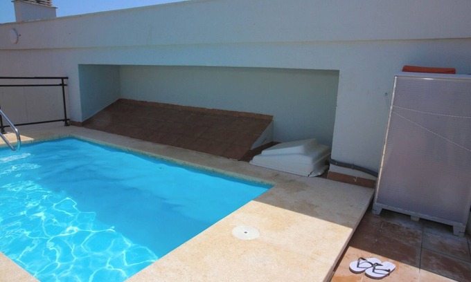 Chilches Apartment | Enjoy the sun and the sea in this cozy and modern apartment in Xilxes,