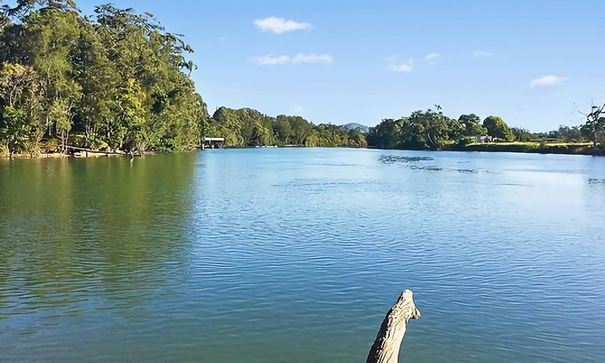 Urunga Apartment | Enjoy the very best of the coastal lifestyle in this ground-floor, two-bedroom apartment
