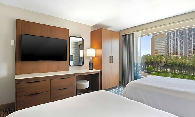 Southwest Anaheim Hotel | Enjoy Theme Park Proximity - 2 Spacious Suites Near Attractions. Pets Allowed!