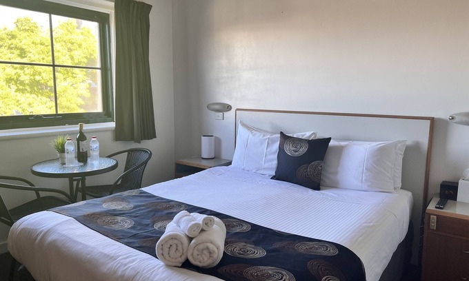 Adelaide Apartment | Ensuite City Unit