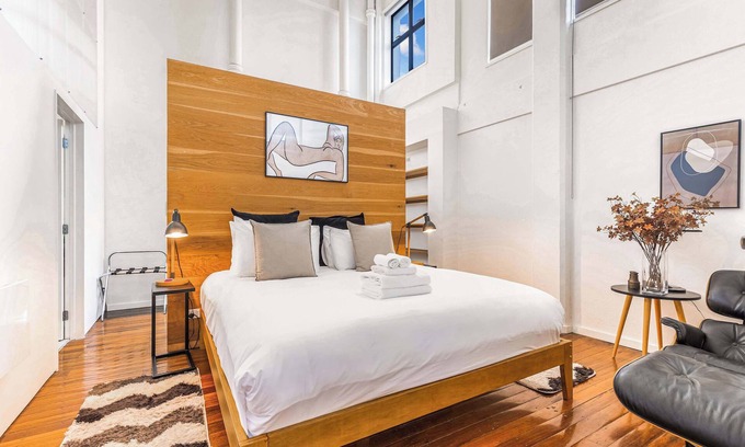 Newton Apartment | Ensuite room in unique K Road Apt. Zodiak Stays