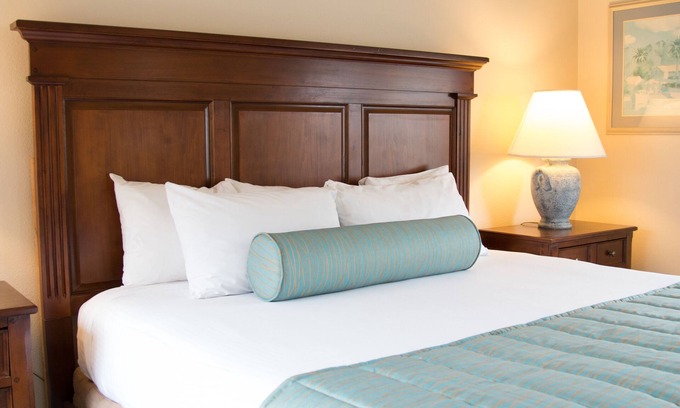 Oxnard Shores Hotel | Ensuring a Very Comfortable with a 2 Bedroom Condo! Kitchen, Free Parking!