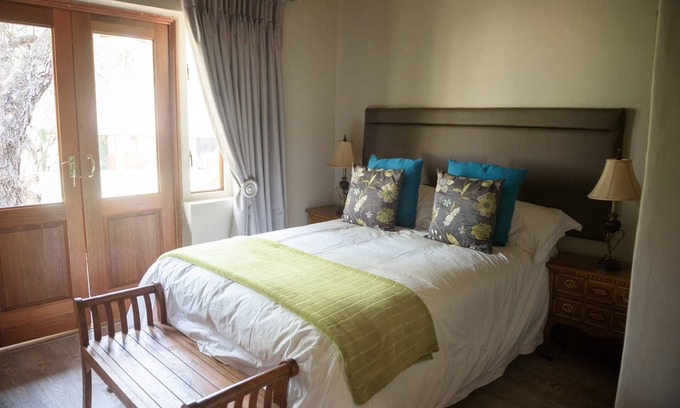 Mookgopong Bed & Breakfast | Entabeni Manor Lodge