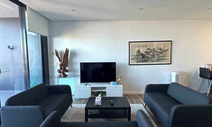 Pagewood Apartment | Entire 2BR Cozy Apartment near Airport and CBD