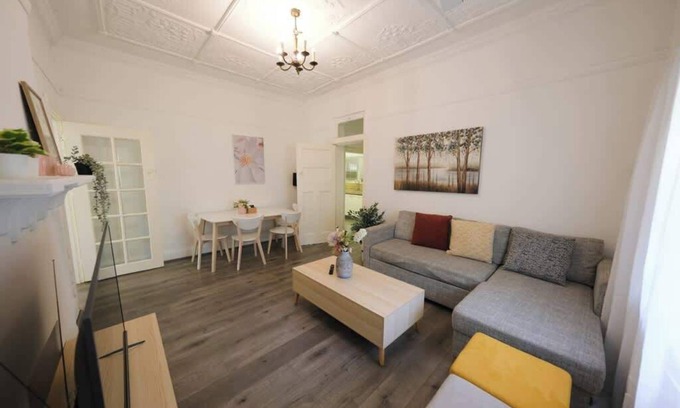 Burwood House | Entire 3 bedroom guest suite in Burwood