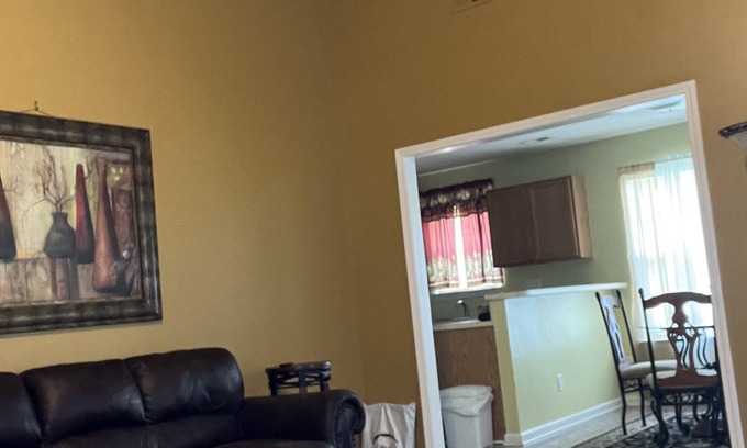 Paw Creek House | Entire 3 bedroom home 5mi from CLT airport. 10mi from Panthers Stadium.