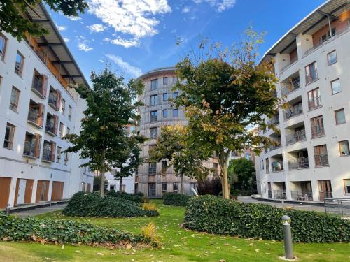 North Wall Apartment | Entire Apartment in Heart of Dublin